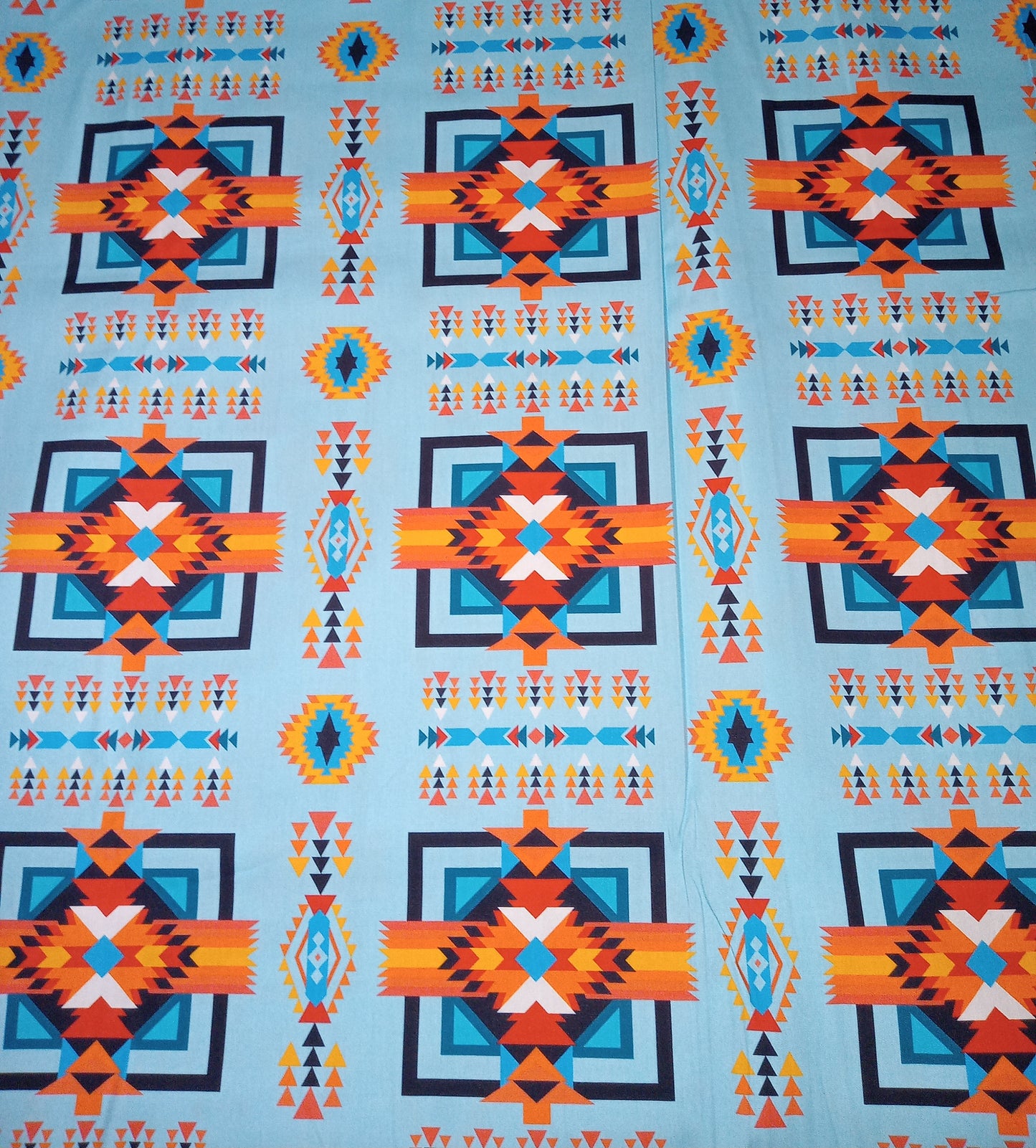 Fabric : Turquoise Chief design (design/pattern)